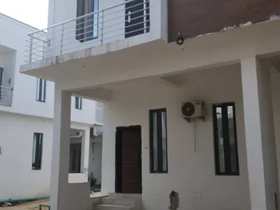2 Bedroom Terraced Duplex.