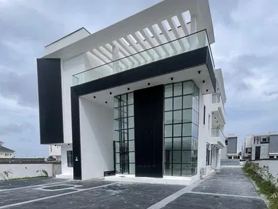 Contemporary 7bedroom Fully Detached Duplex