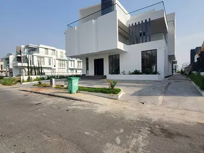 Contemporary Duplex on 840 SQM Plot