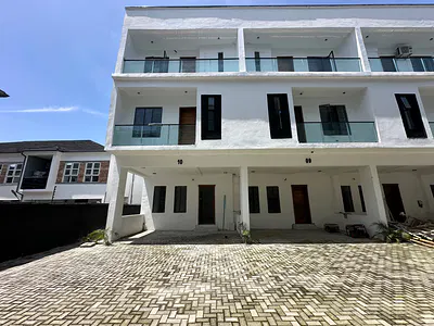 Amazing & Brand New 4 Bedroom Terraced Duplex with BQ