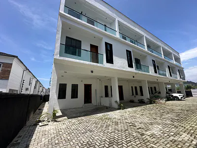 Amazing & Brand New 4 Bedroom Terraced Duplex with BQ