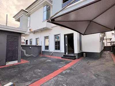 Massive Deluxe 4 Bedroom Semi Detached Duplex with BQ & Gatehouse