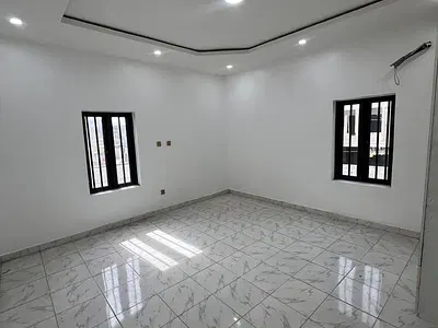 Serviced Spacious Two Bedroom Apartment