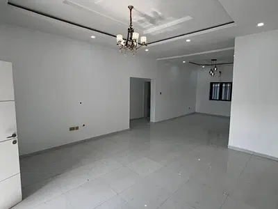 Serviced Spacious 2 Bedroom Apartment