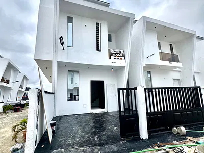 3 Bedroom Fully Detached Duplex with a BQ