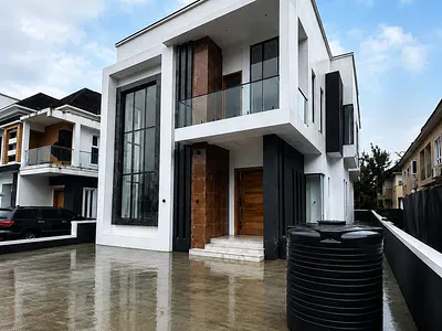 4 Bedroom Fully Detached Duplex with BQ & Swimming Pool