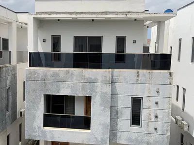 Serviced 5 Bedroom Detached Duplex with a BQ