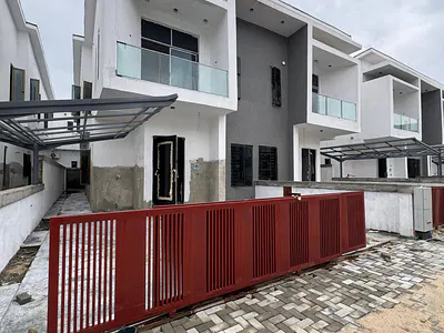 Very Spacious 4 Bedroom Semi Detached Duplex with BQ