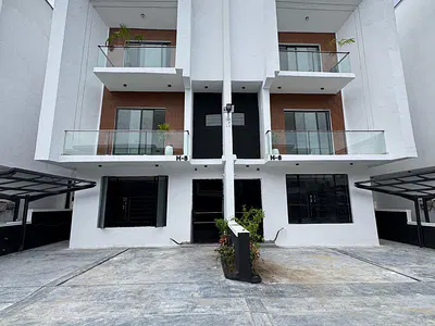 4 Bedroom Semi Detached Triplex with BQ
