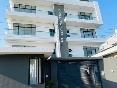 Well Spacious 2 Bedroom Apartment with Pool, Gym House and Elevator