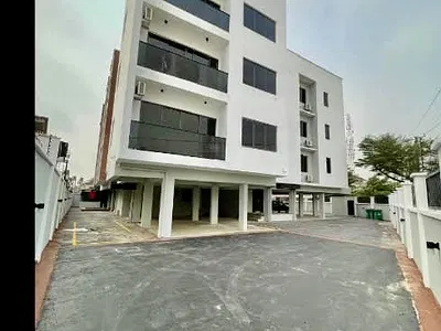 Newly Built Fully Serviced with 24:7 Power in Prestigious Location