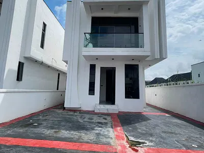 5 Bedroom Detached Duplex +BQ in a Serene Environment