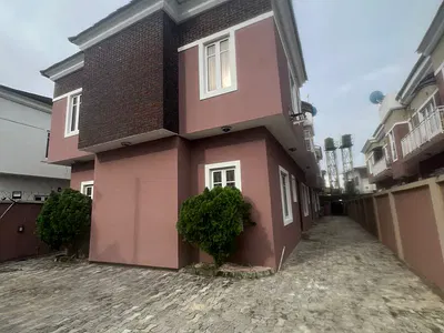 Spacious Ad and Beautiful Two Bedroom Flat