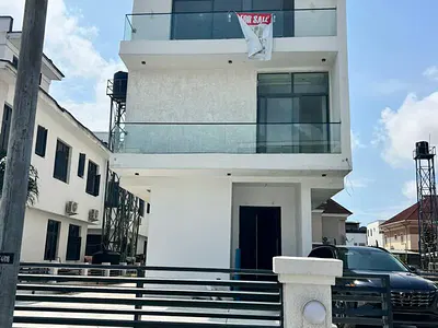Bespoke 4 Bedroom Detached Residence with Pool, BQ, & Rooftop Terrace