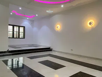 Spacious 3 Bedroom Flat Jahi
