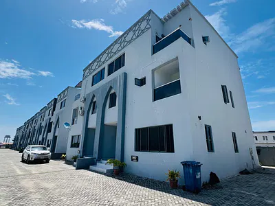 4 Bedroom Semi Detached Duplex with BQ