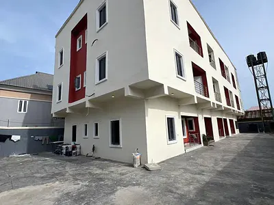 Serviced Spacious 2 Bedroom Apartment with Double Balconies.