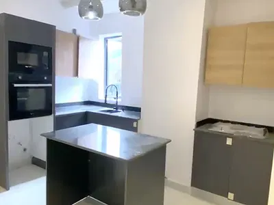 Ultra Modern 1 Bedroom Apartment