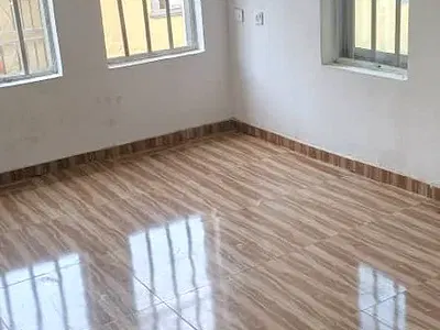 A Big Shared Apartment with Pop Finishing an Wardrobe