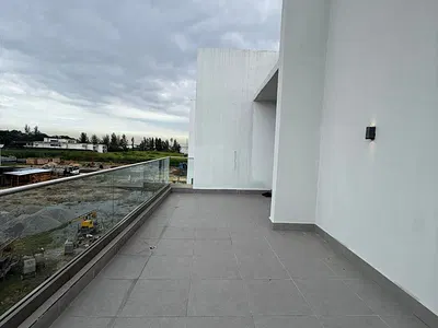 5 Bedroom Fully Detached Duplex