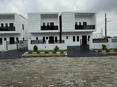 Premium 4 B/R Detached House