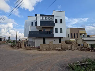5 Bedroom Fully Detached Triplex