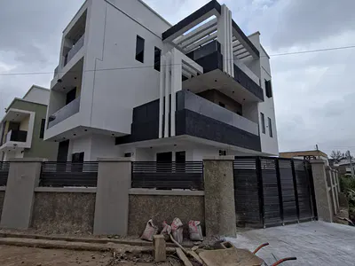 5 Bedroom Fully Detached Triplex — Carlton Gate Estate Next to Kolapo Ishola GRA, Akobo, Ibadan, Oyo