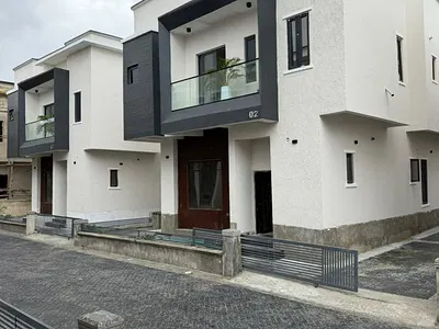 Tastefully Finished 4 Bedroom Detached House