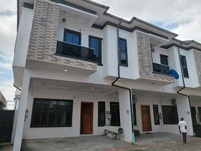 Spacious Bedroom Terrace Duplex