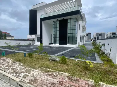 Contemporary 7 Bedroom Fully Detached Duplex + BQ, Cinemas, Gym