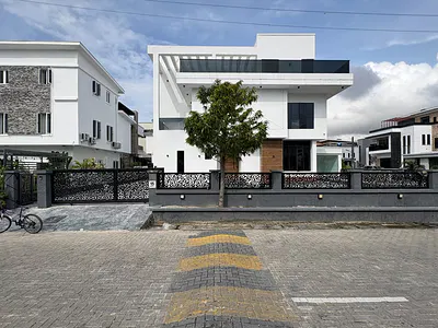 4-Bedroom Fully Detached Duplex for Sale