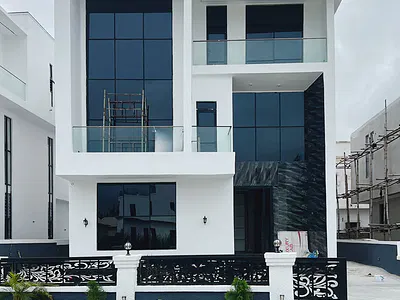 Newly-Built 5-Bedroom Modern Luxury Detached Duplex