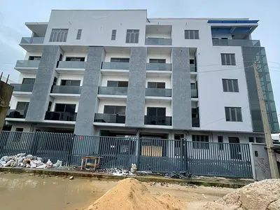 Finished 2 Bedroom Apartment with BQ in a Communal Living Space