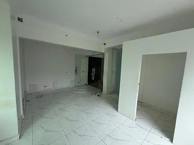 5) Bedroom House for Commercial