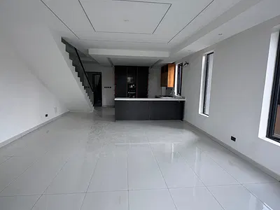 New 2 Bedroom Apartment Maisonette with BQ and Pool