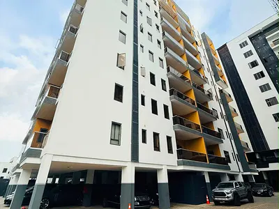 Well Built Waterfront 4 Bedroom Maisonette
