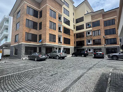 Serviced 4 Bedrooms Penthouse
