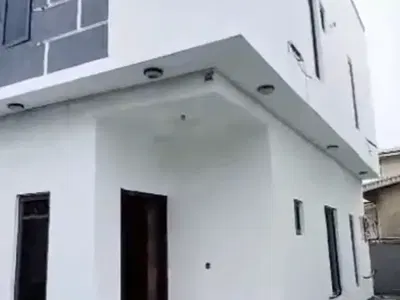 New 4 Bedrooms Duplex