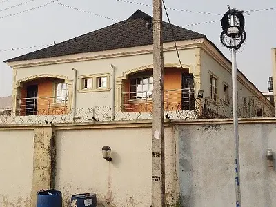 Block of Six Units of 2-Bedroom Flats