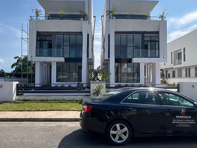 Contemporary 5 Bedroom Detached Duplex