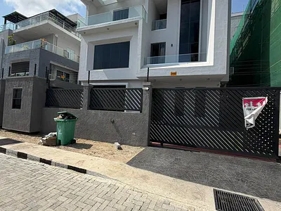 Luxury 5bedroom Fully Detached Duplex