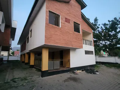 8 Bedroom Detached Duplex