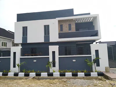 Luxury Newly Built 4 Bedroom Detached Duplex