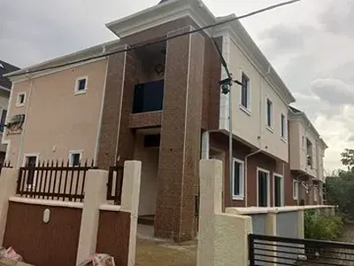 Newly Built Luxurious 2 Bedroom Flat