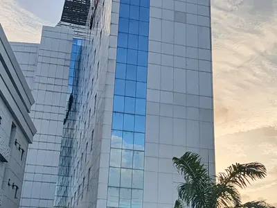 186 Rooms Hotel Building for Lease