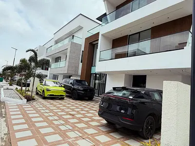 Tastefully Built 6-Bedroom Detached, 2 BQ, and a Cinema Room