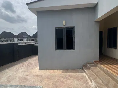 Luxury Self Contained