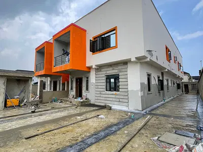 5 Bedroom Semi Detached Duplex