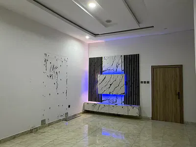 Spacious Master Bedroom Upstairs in a Shared Apartment
