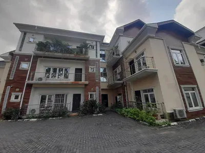 Beautiful 3 Bedroom Apartment